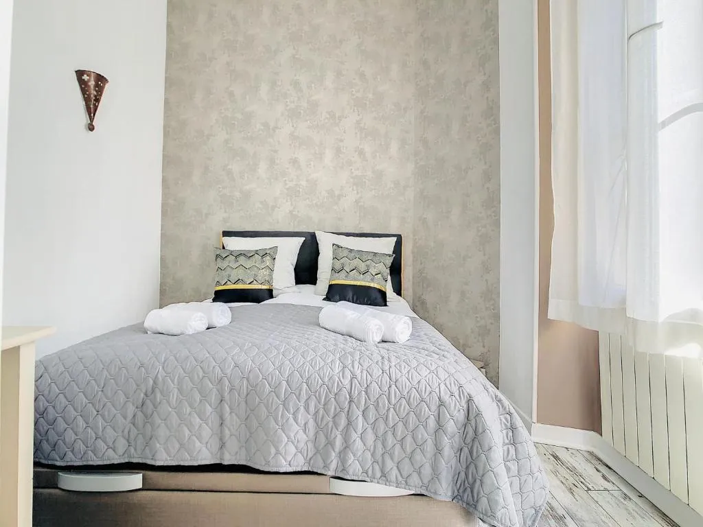 Image 5 of 2 Bedroom luxury flat Cannes Center La Croisette