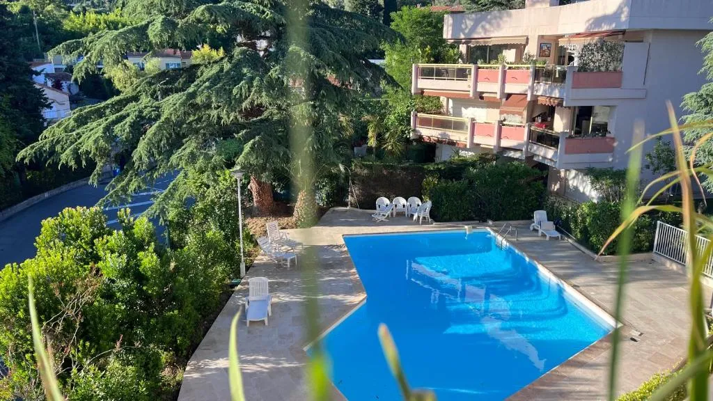 Image 1 of Apartment Borromees