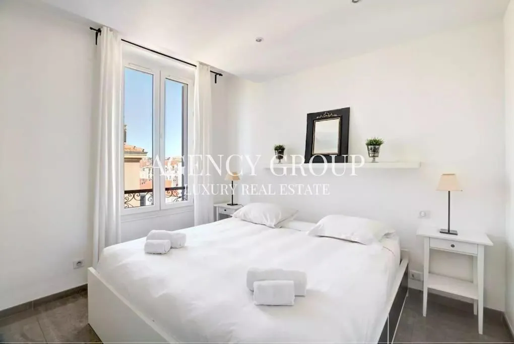 Image 1 of Appartement 3 pièces – Centre Cannes – Vue Suquet