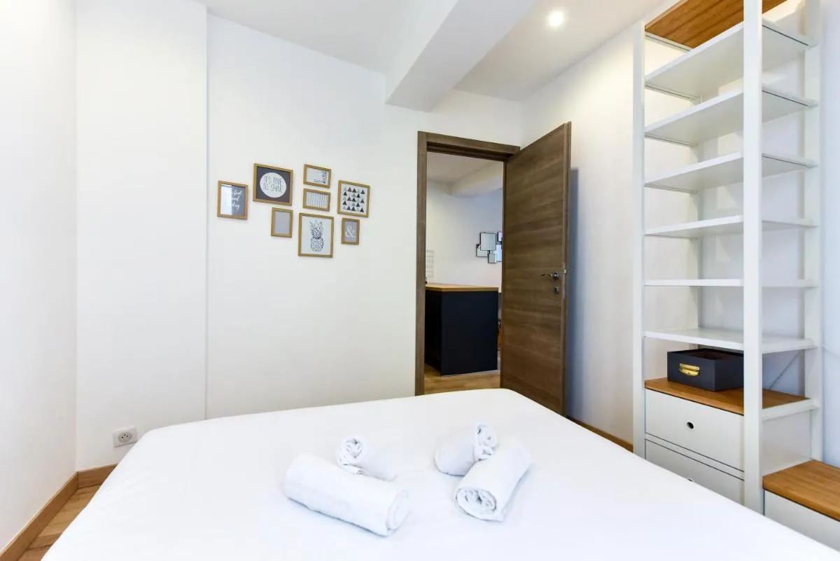 Image 6 of Beau 2 pièces dans la vieille ville de Cannes