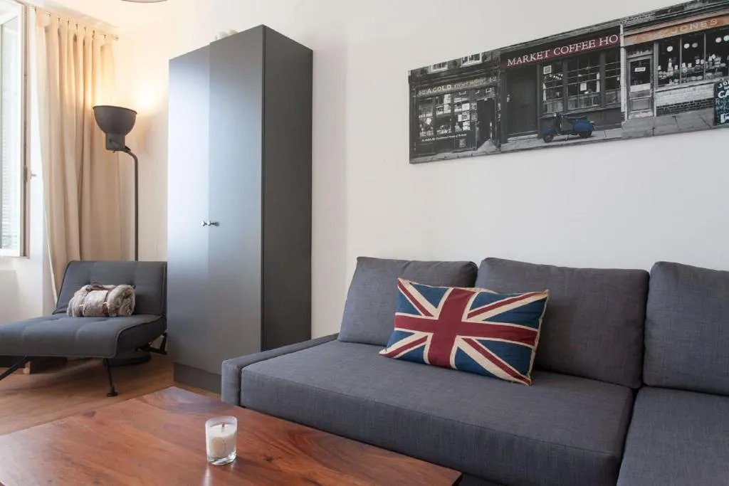 Image 3 of Budin Sea Cannes