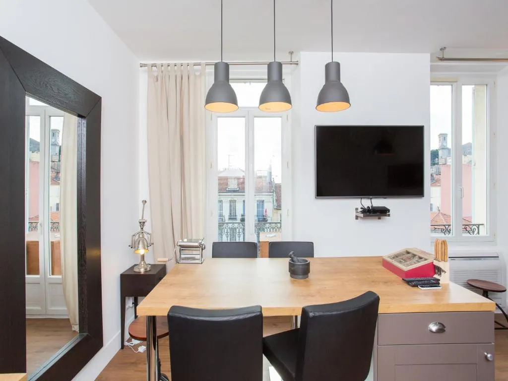 Image of Budin Sea Cannes