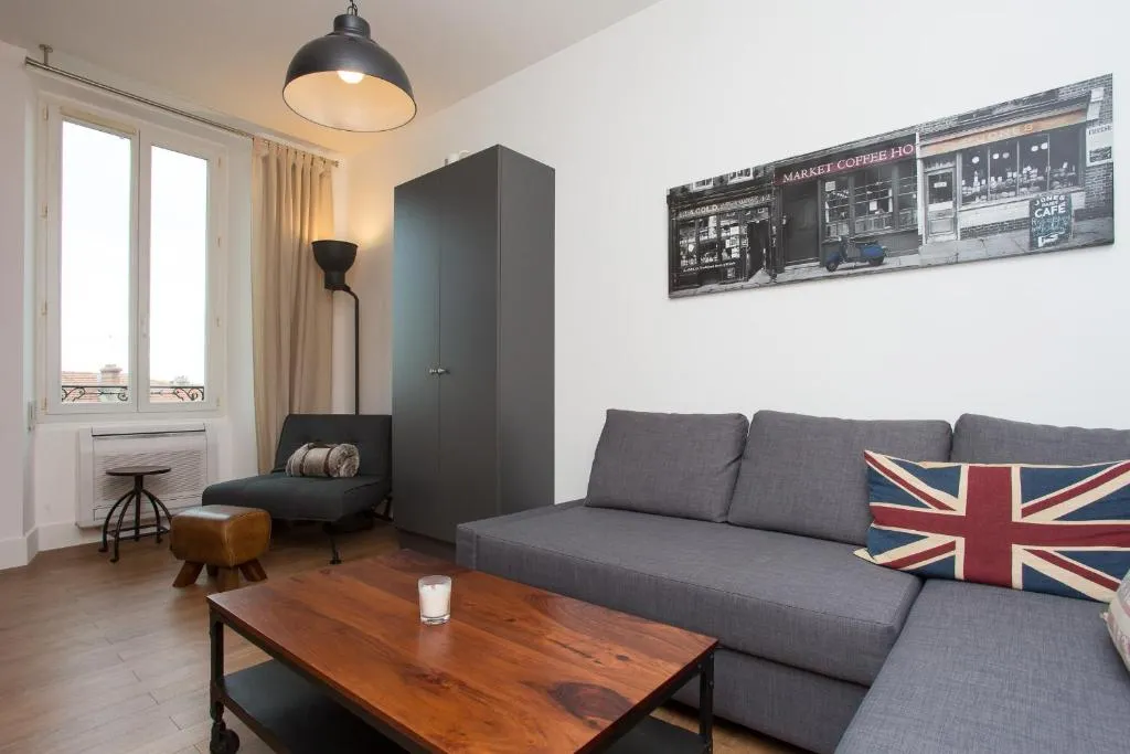 Image 2 of Budin Sea Cannes