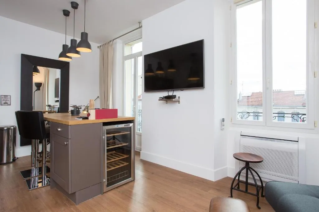 Image 5 of Budin Sea Cannes