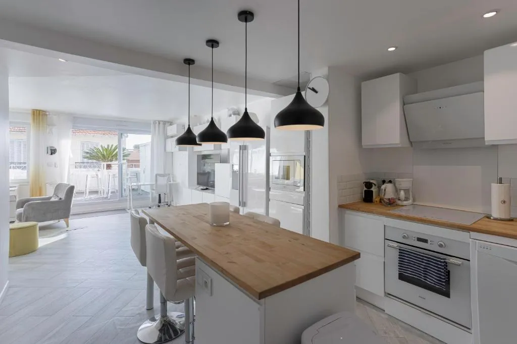 Image 5 of Cannes Bliss – 12mn à pied du Palais, 5mn plages, clim, terrasse