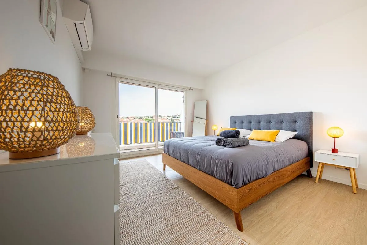 Image 1 of Cannes au Calme à 10 mn à pieds du centre, aperçue mer – Parking gratuit