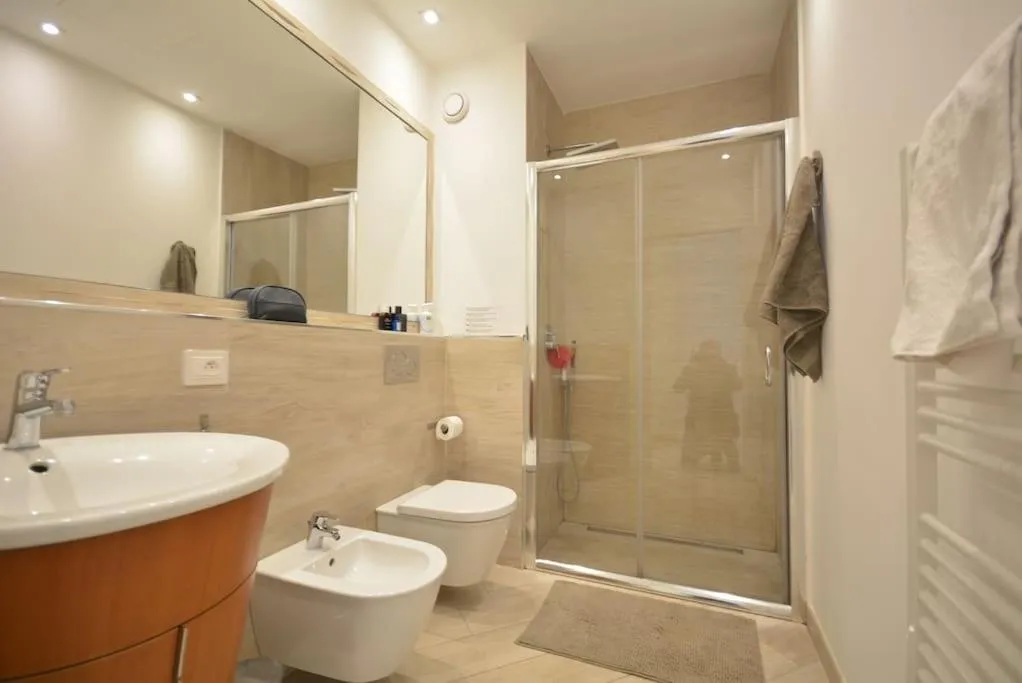 Image 2 of Carlton Suite avec lit King Size