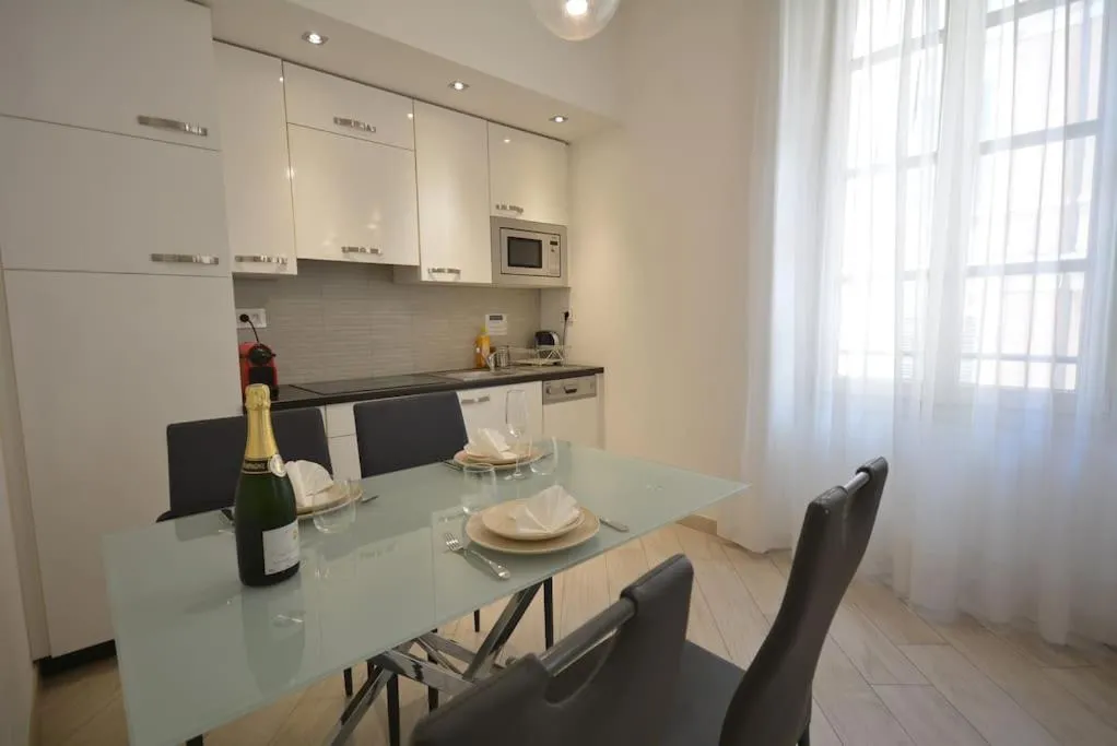 Image 5 of Carlton Suite avec lit King Size