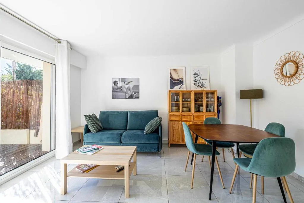 Image 3 of Charming apt with large terrace and AC