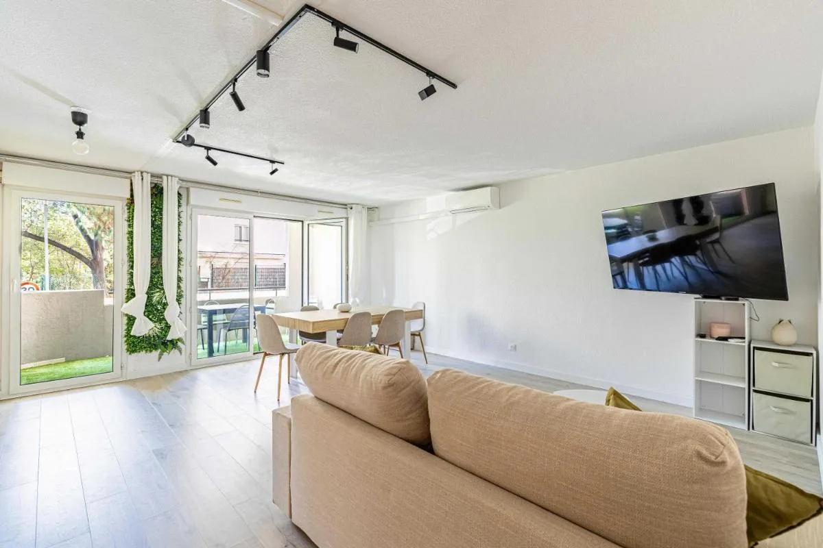 Image 4 of Comfort and serenity with AC Parking and Balcony