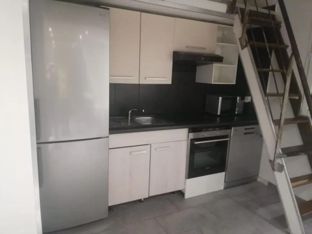 Image 5 of Duplex 3 pièces 4 couchages au Suquet à 2 mn à pied du port de Cannes, du centre, de la mer et du palais des festival