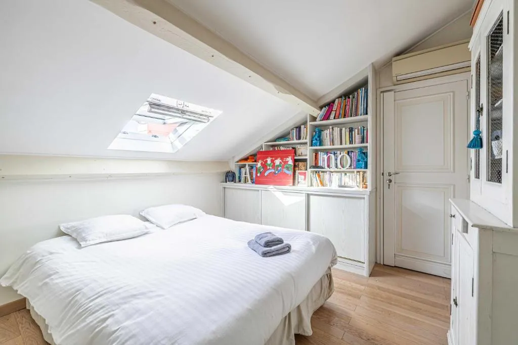 Image 6 of Duplex elegant just a stone’s throw from the heart of Cannes