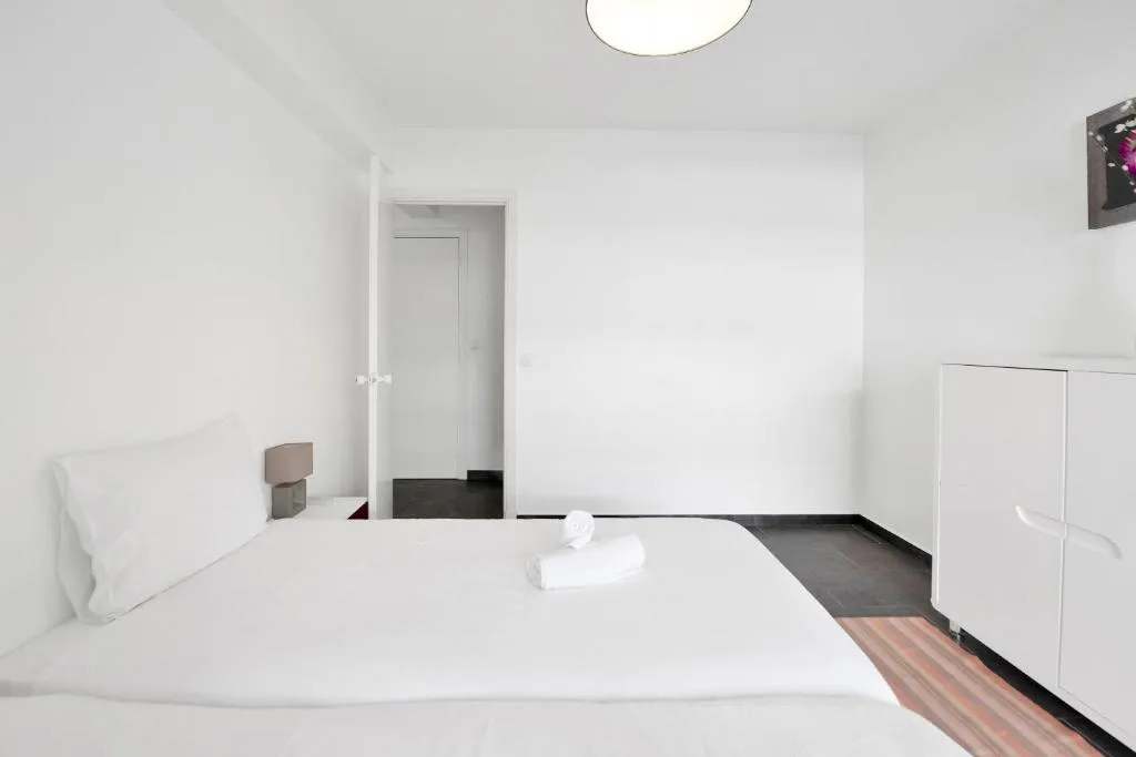 Image 5 of Grand 3 pièces balcon attenant Cannes