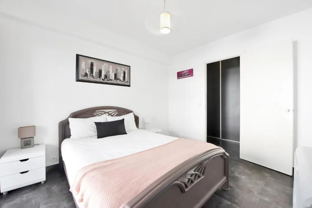 Image 6 of Grand 3 pièces balcon attenant Cannes