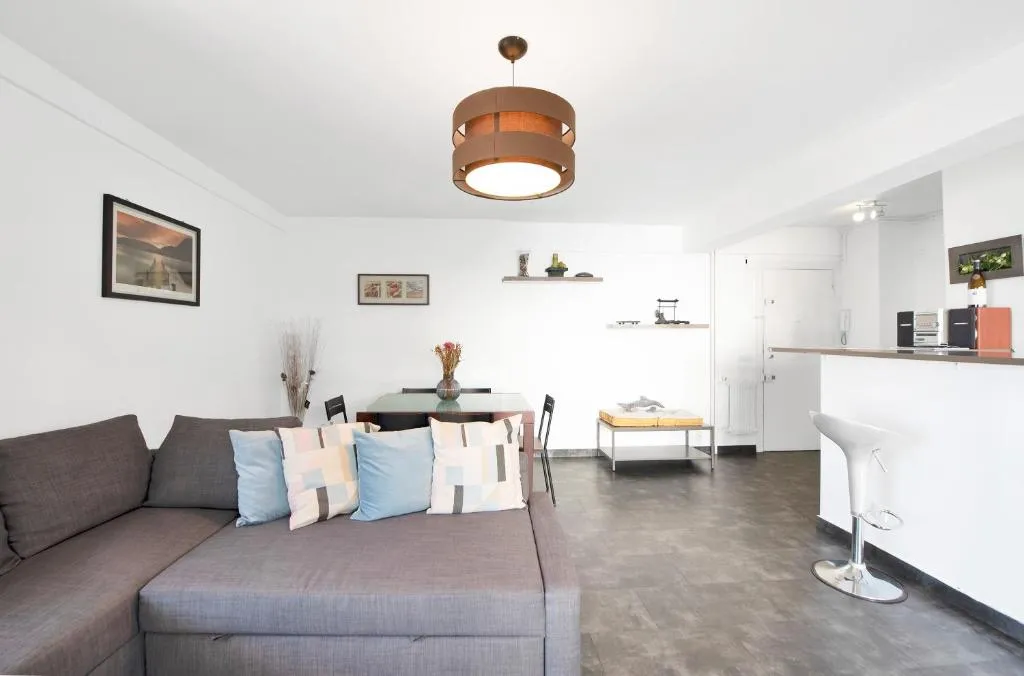 Image 2 of Grand 3 pièces balcon attenant Cannes