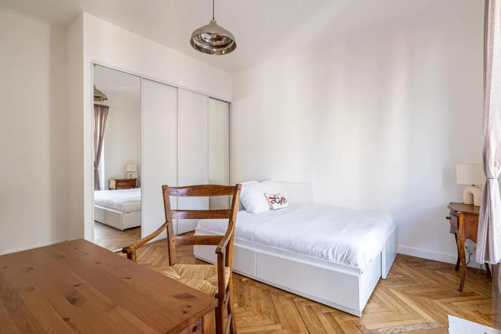 Image 3 of Grand Appartement 3P * Cannes *Congrès et loisirs