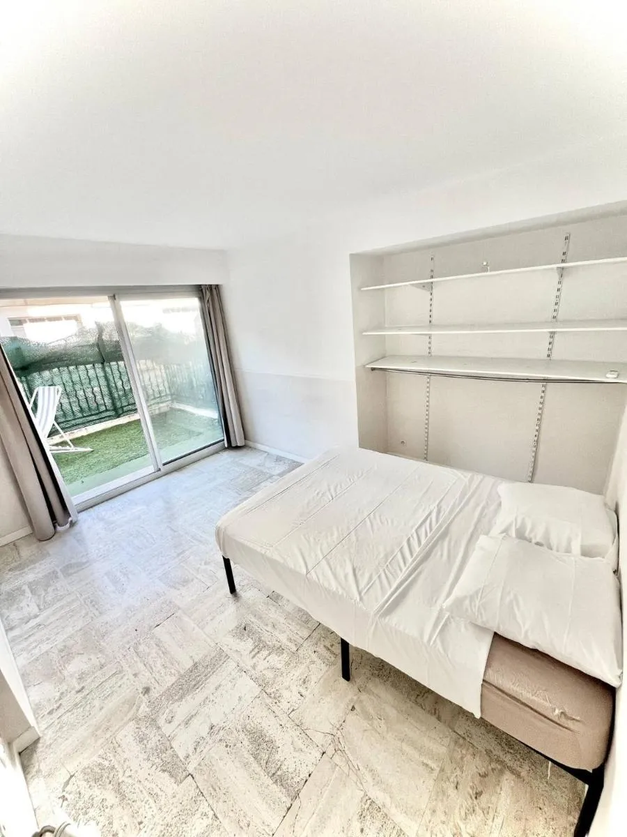 Image 3 of Grand appartement proche palais