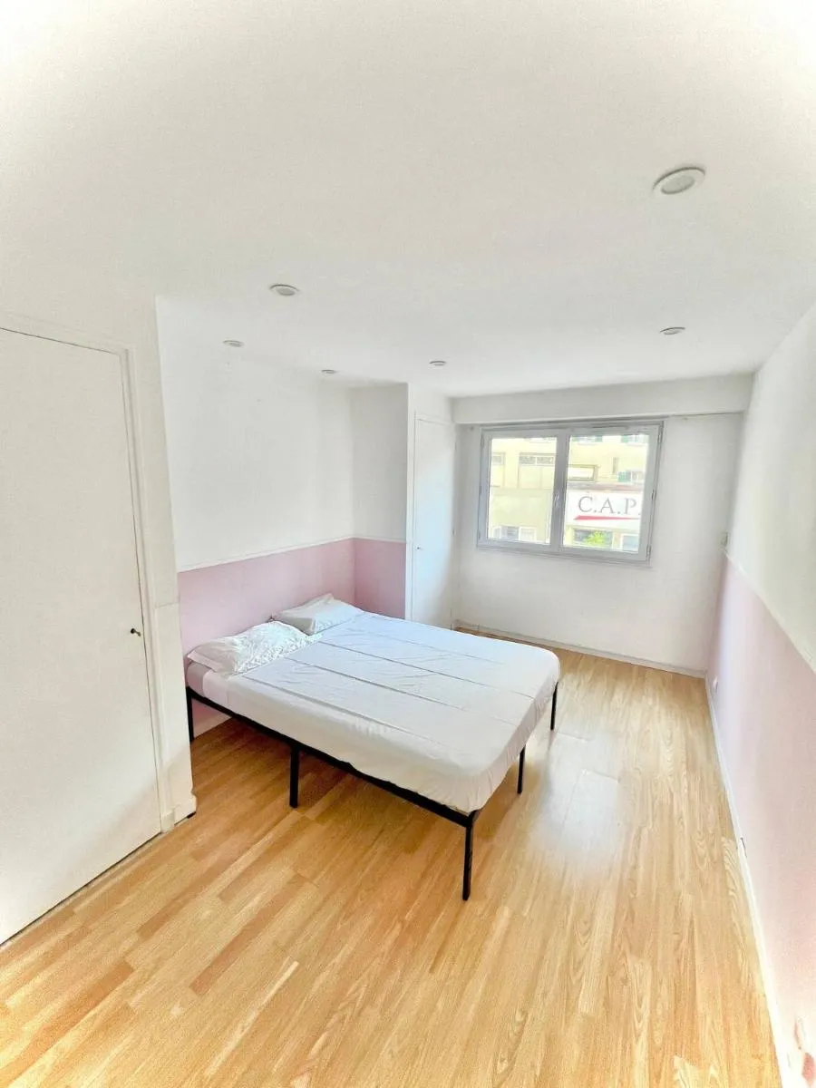 Image 4 of Grand appartement proche palais