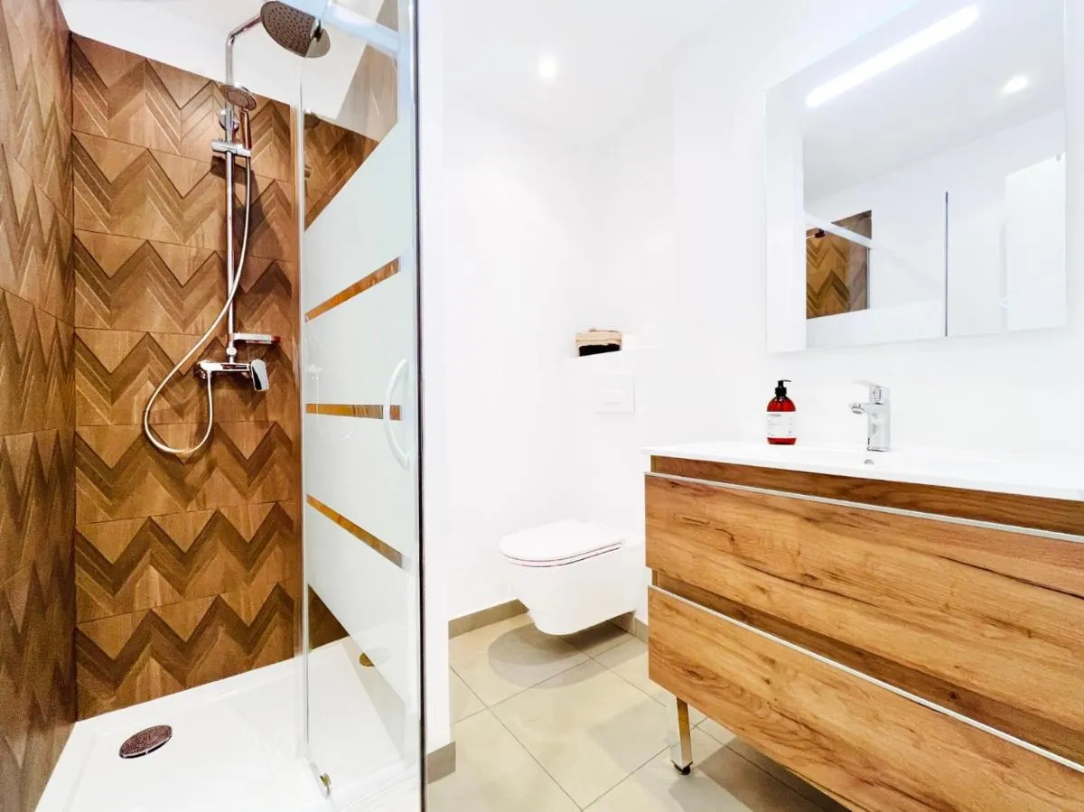 Image 3 of L’Iris – Suquet Cannes Centre