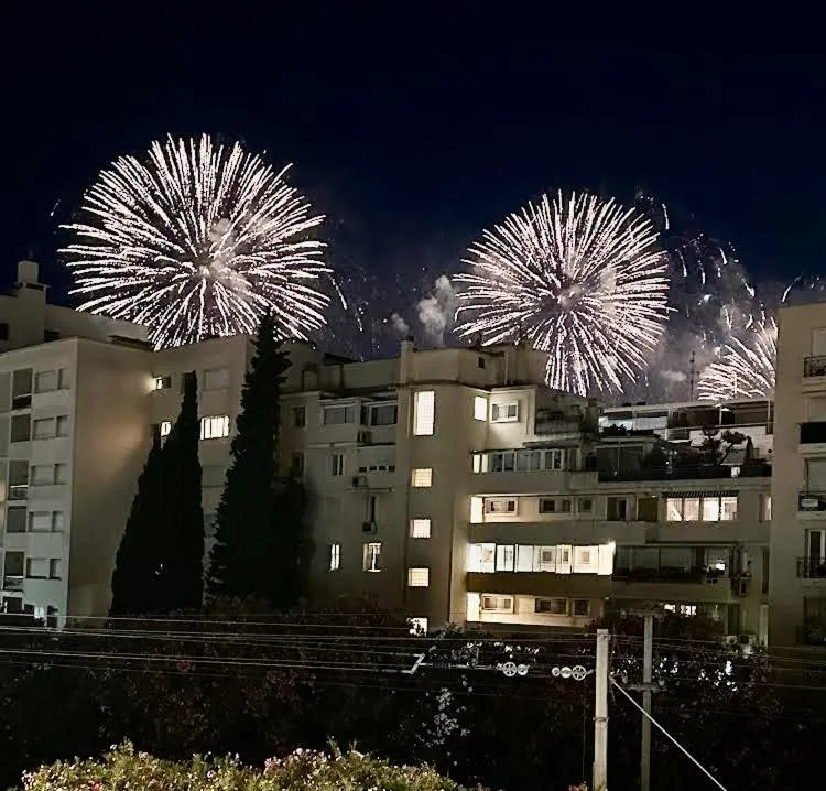 Image 1 of La Perle Blanche