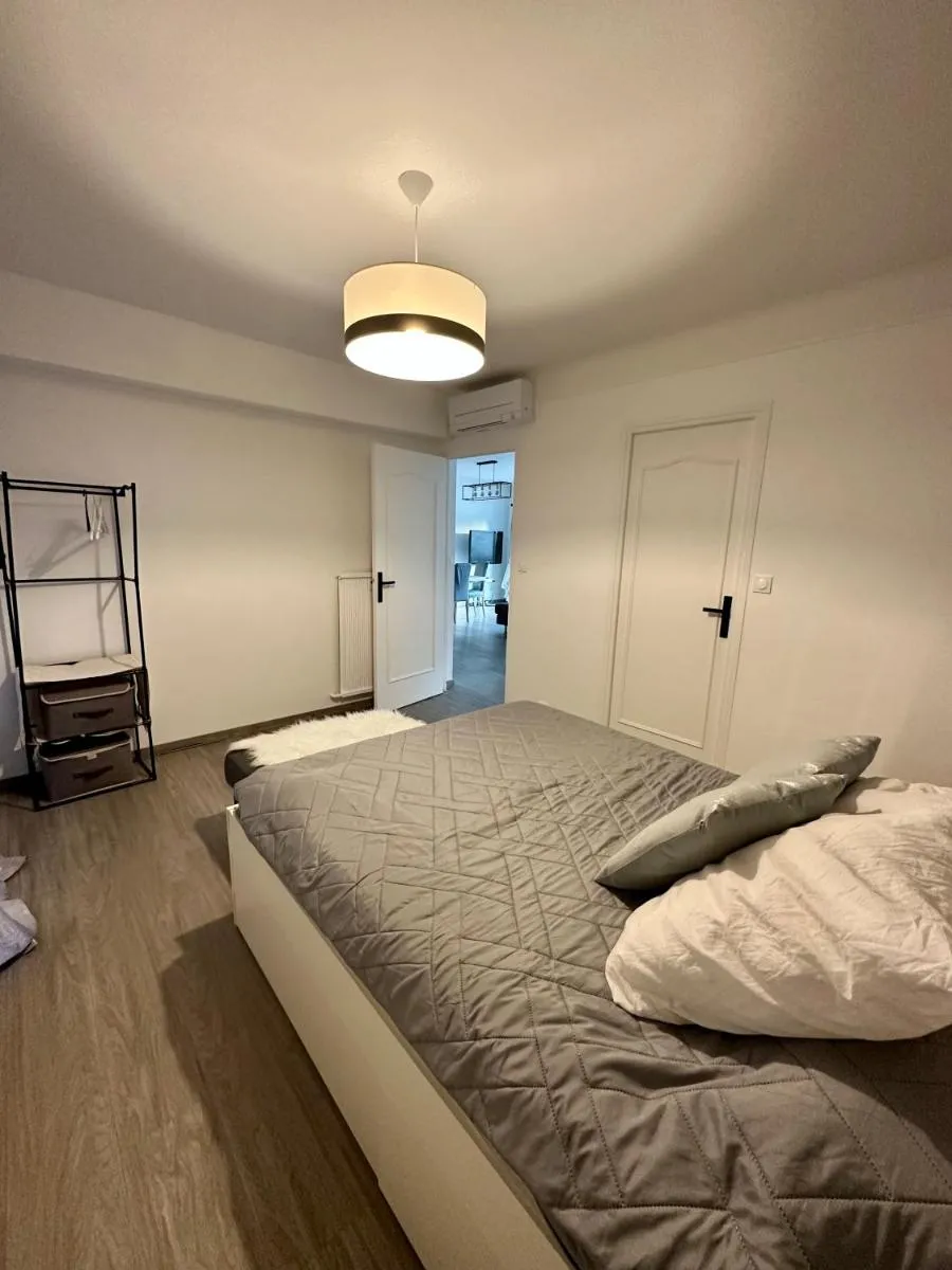 Image 6 of La Perle Blanche