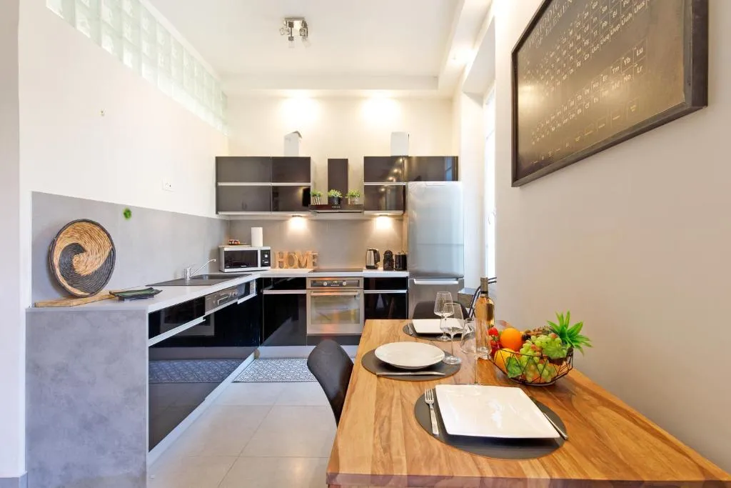 Image 6 of Le Cocon des Artistes – Coeur de Cannes – Spacieux – Terrasse – Clim