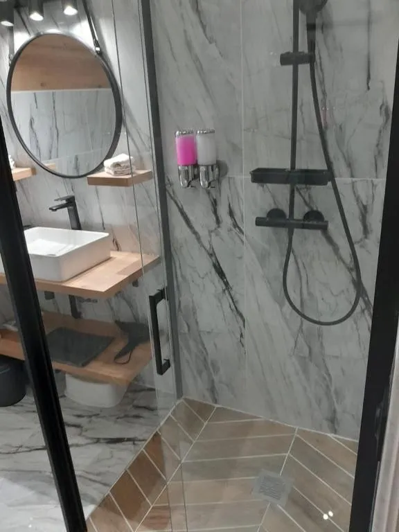 Image 5 of Le Cocon des Artistes – Coeur de Cannes – Spacieux – Terrasse – Clim