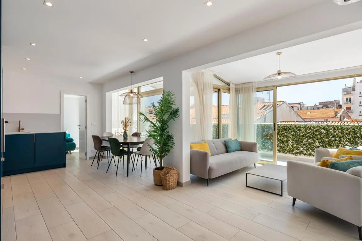 Image of Le Grand Pradignac Croisette – Connect Property