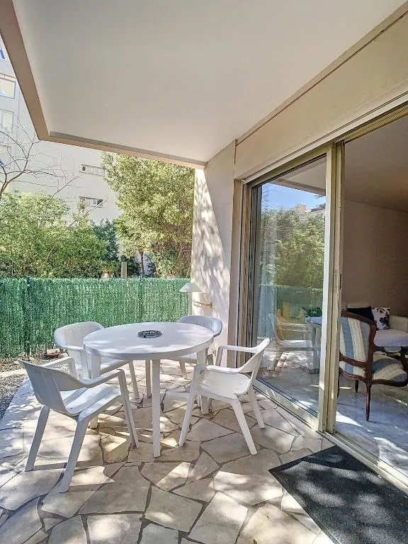 Image 3 of Les Aliscamps – 4 pers – Terrasse – Cannes