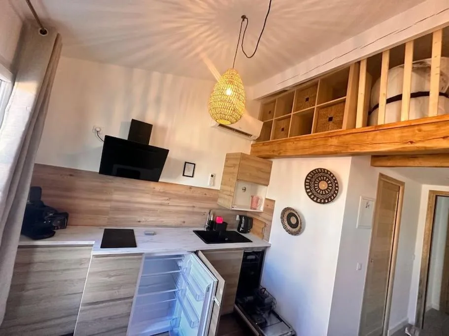 Image 5 of Les Appartements de Nana 10 – Studio hypercentre, Rue Meynadier, Palais & Plage, clim, wifi