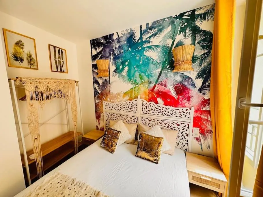 Image 1 of Les Appartements de Nana 4 – Studio hypercentre, Rue Meynadier, Palais & Plage, clim, wifi