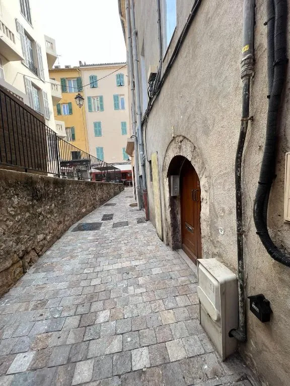 Image 3 of Les Halles Forville – Palais, plages, wifi, clim