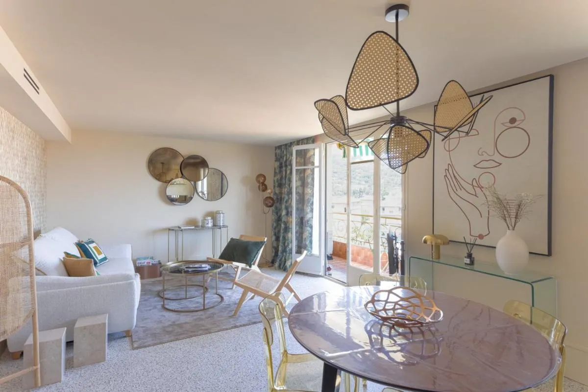 Image 2 of Luxe and Retro near Centre Ville