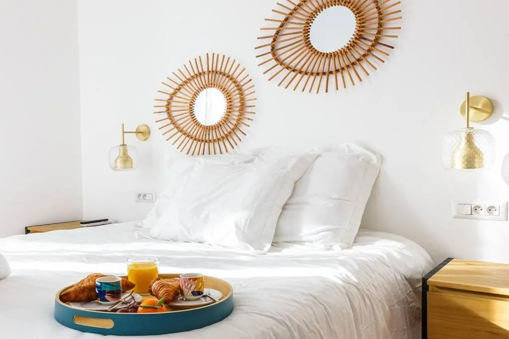 Image 2 of Luxury 3 Bd Aptment with Sea view