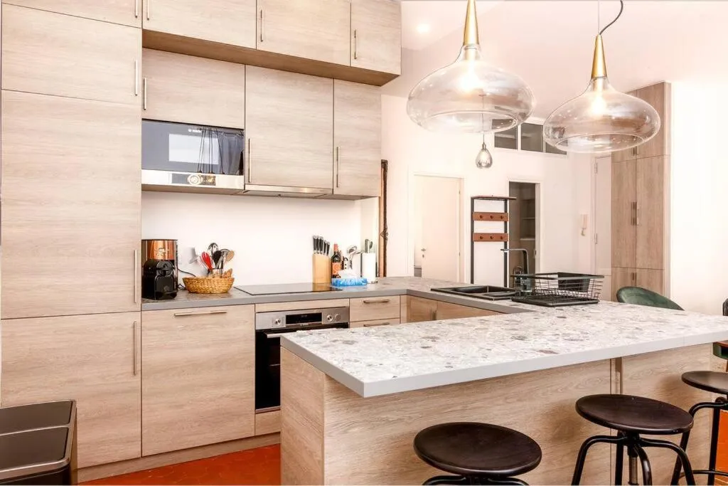 Image 5 of Luxury 3 Bd Aptment with Sea view