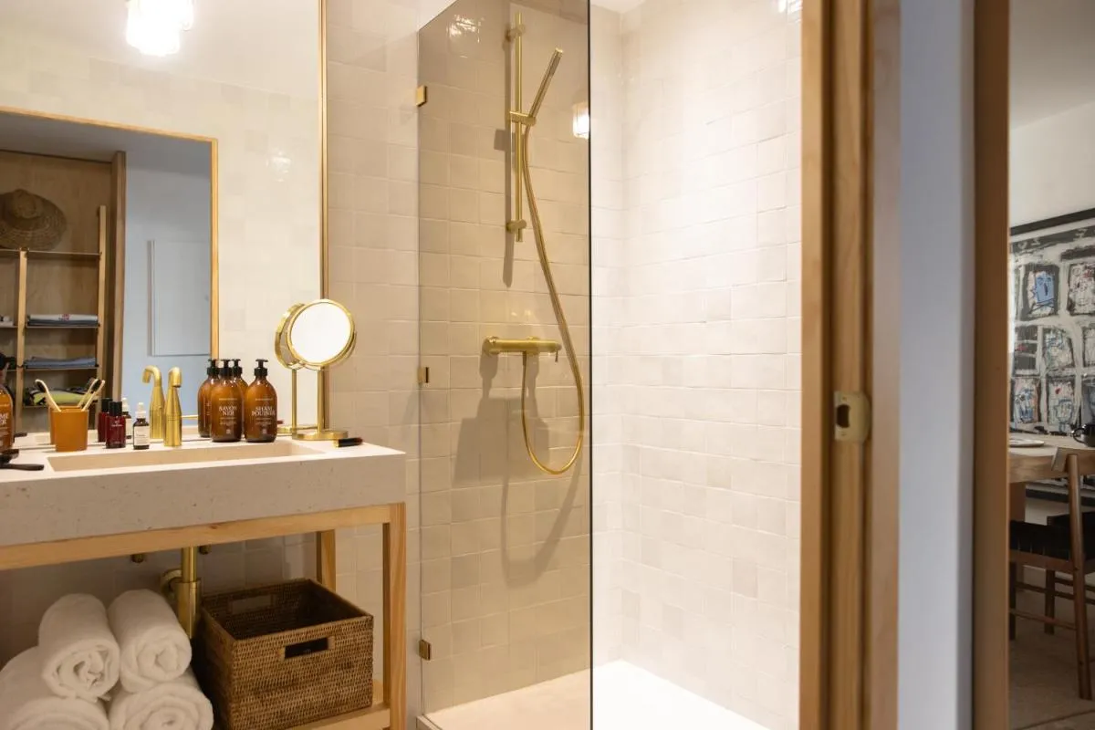 Image 2 of MOB HOTEL Cannes