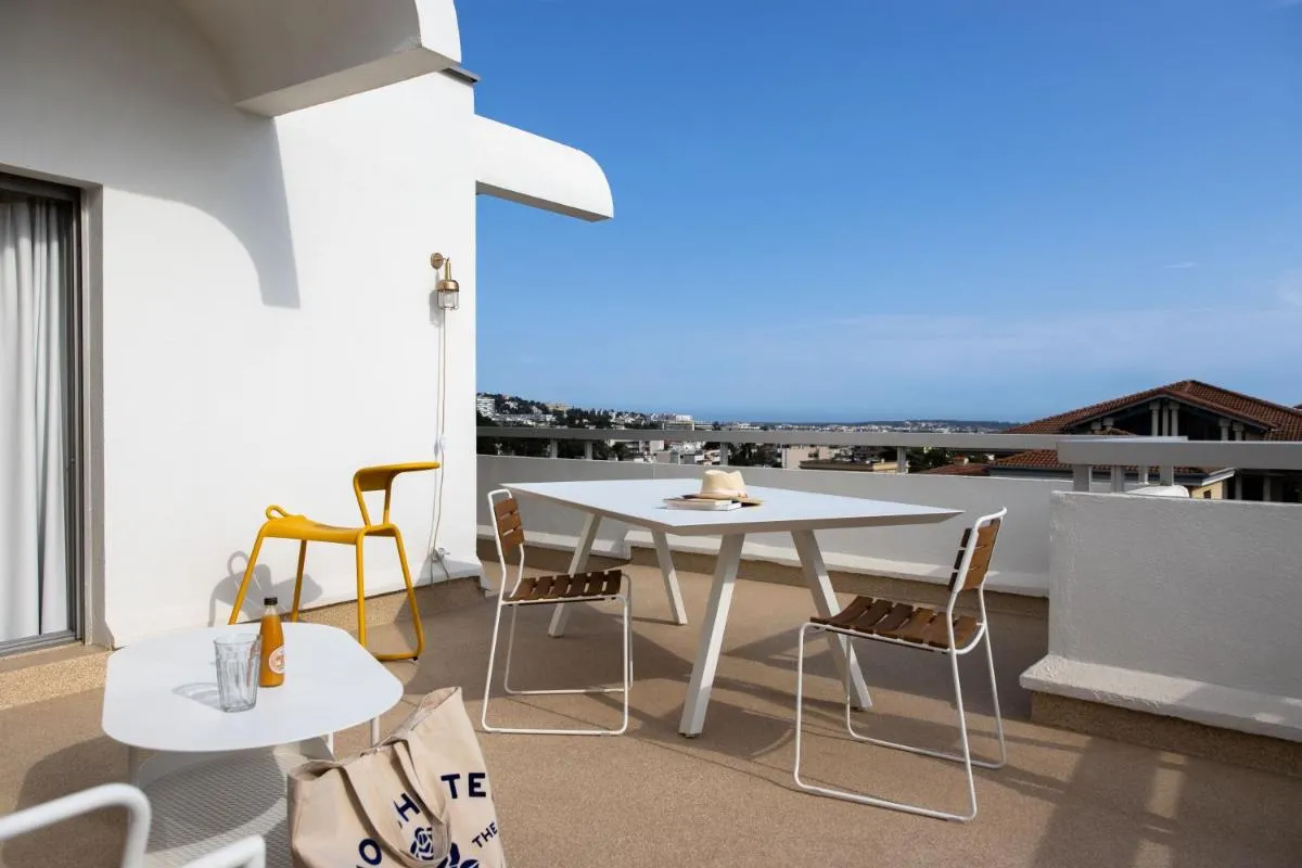 Image 3 of MOB HOTEL Cannes