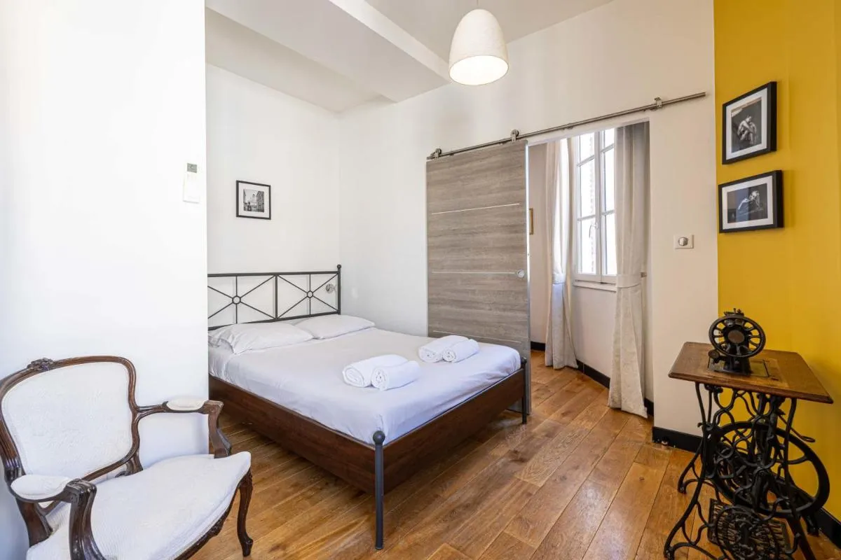 Image 5 of Magnificent 2 bedrooms apartment rue Meynadier – 2BR6p – Cannes Center