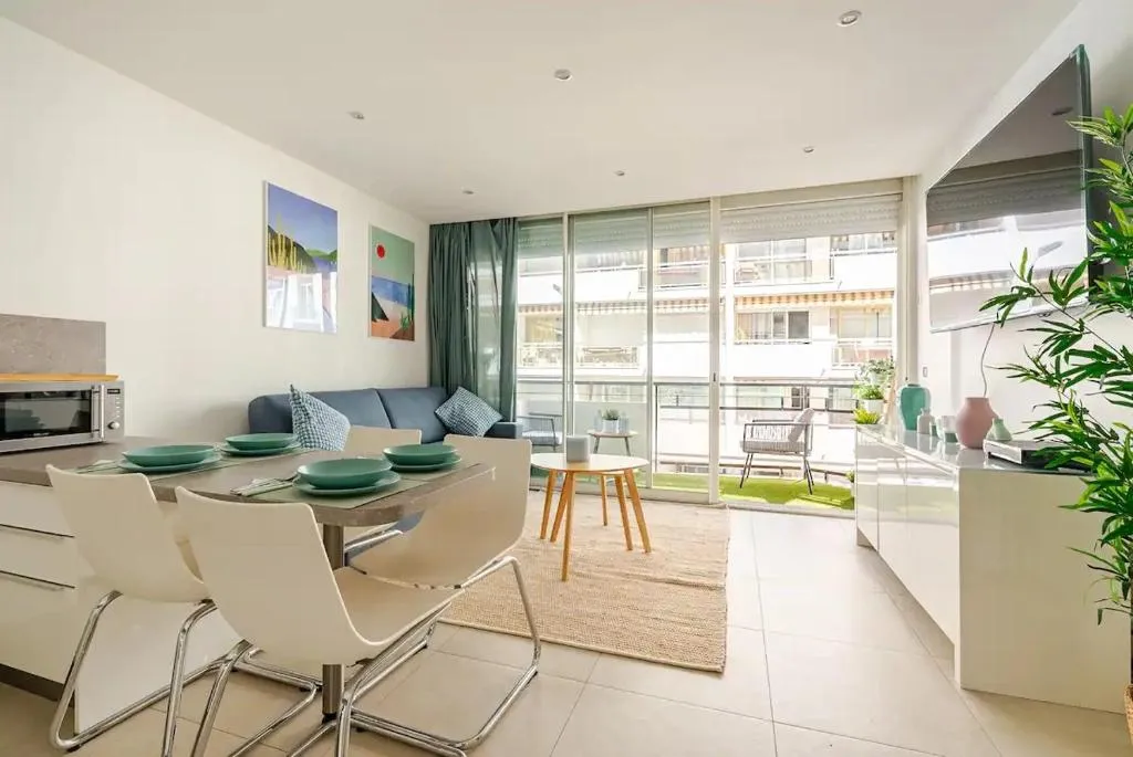 Image of Magnifique 2 pièces avec balcon proche Martinez et Croisette