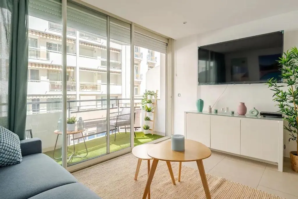 Image 5 of Magnifique 2 pièces avec balcon proche Martinez et Croisette