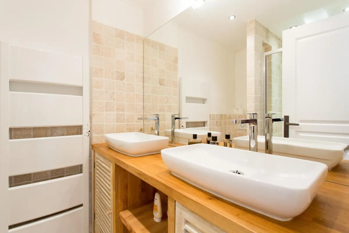 Image 2 of Maria Sea Cannes