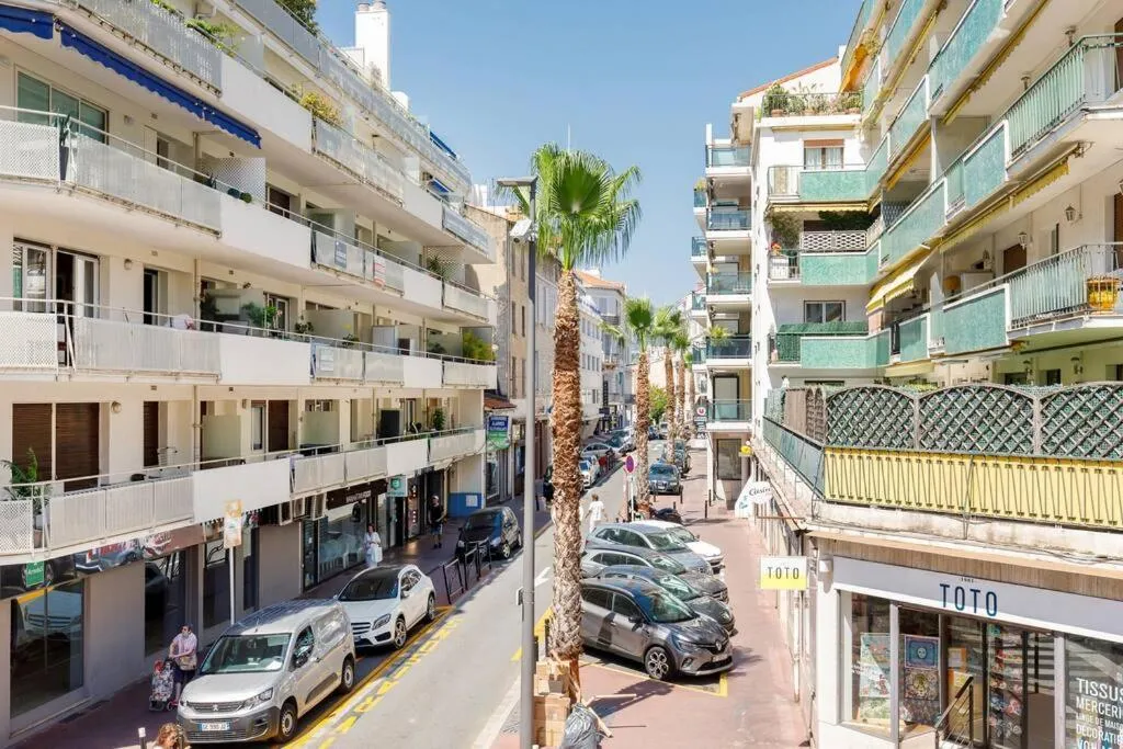 Image 4 of Morgana YourHostHelper