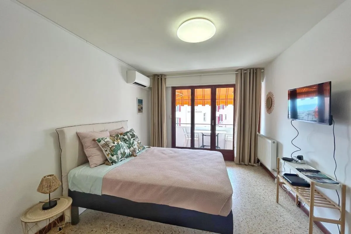 Image 3 of Pleasant studio sea view