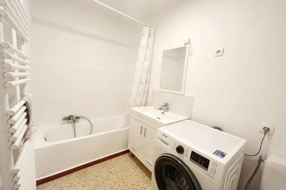 Image 5 of Pleasant studio sea view