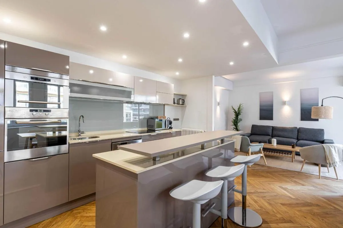 Image 2 of Renovated apartment 80m2 6P 2BR – Cannes Palm Beach