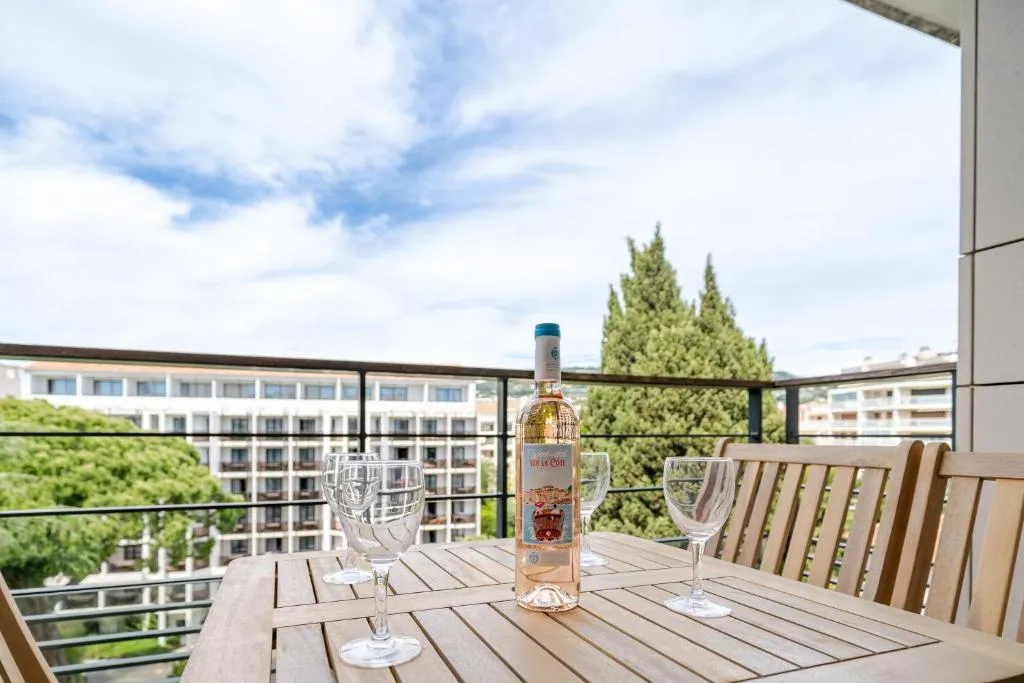 Image 2 of Résidence Carlton Riviera – Cannes