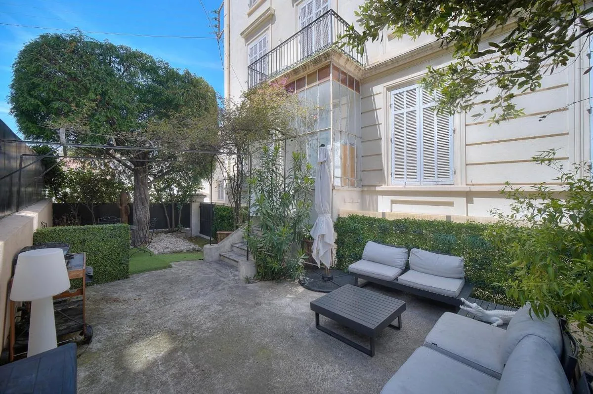 Image 5 of Rez de jardin 3 pièces centre ville