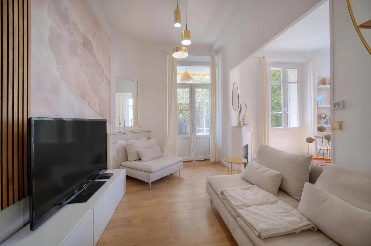 Image 4 of Rez de jardin 3 pièces centre ville