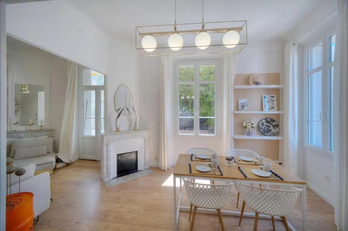 Image 2 of Rez de jardin 3 pièces centre ville