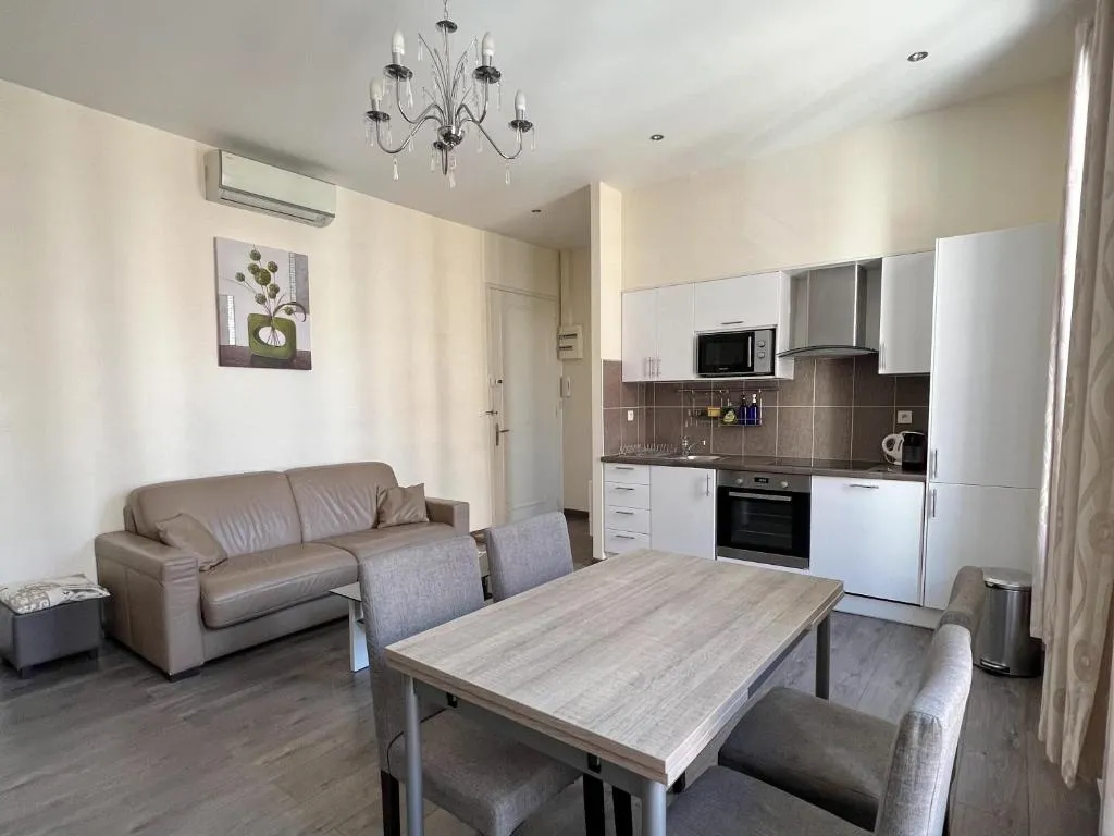 Image of Sci Camille